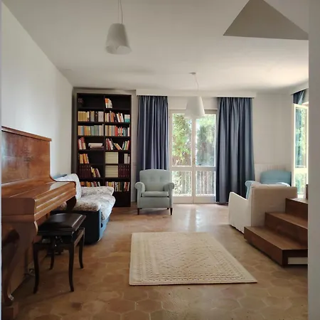 Casaregina In Collina Bed and breakfast