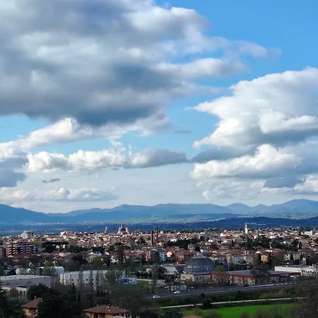Casaregina In Collina Bed & Breakfast 3*