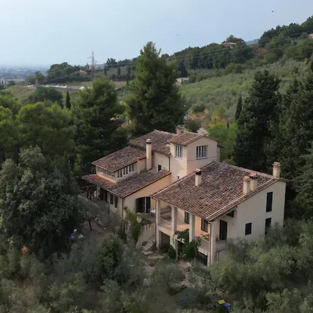 Casaregina In Collina Bed and breakfast