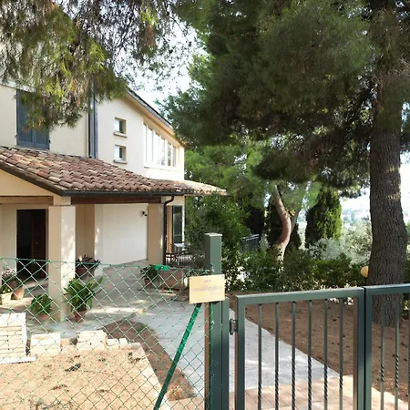 Bed and breakfast Casaregina In Collina