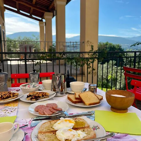 Casaregina In Collina Alojamento de Acomodação e Pequeno-almoço Foligno