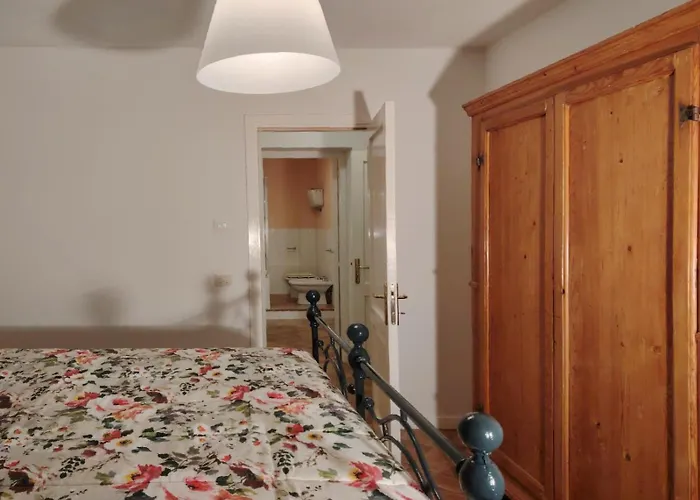 Nocleg ze śniadaniem Casaregina In Collina Foligno