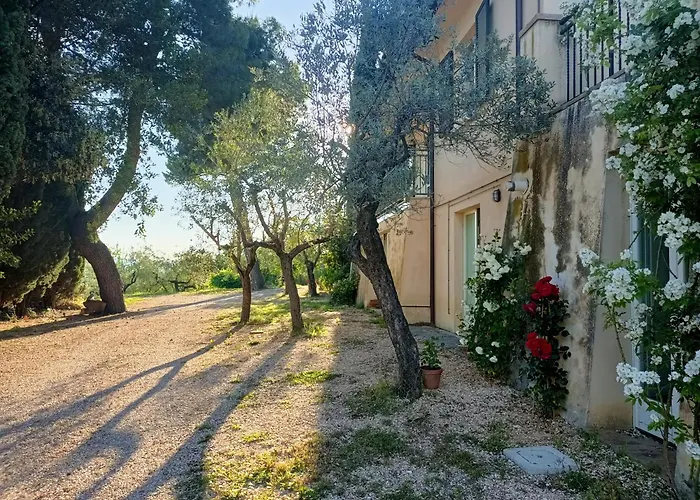 Nocleg ze śniadaniem Casaregina In Collina Foligno